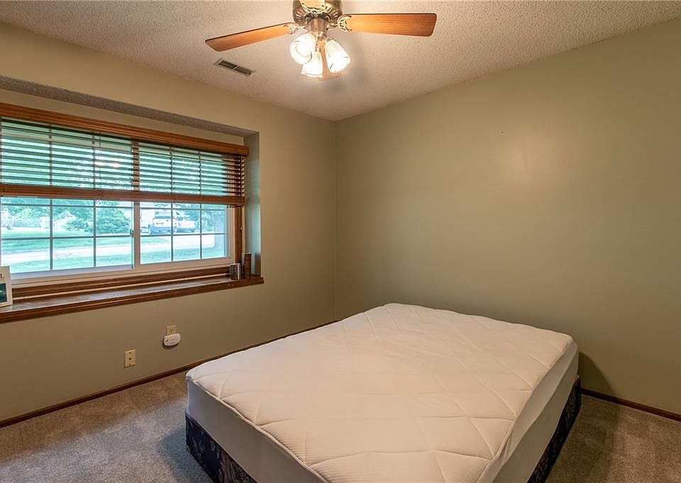 1st image of 2475 Brookside Dr