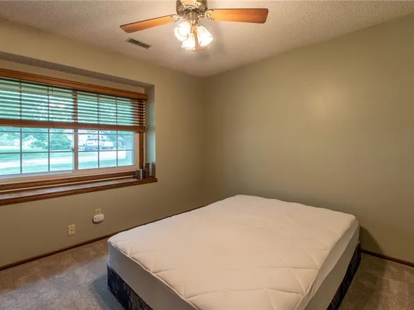 2475 Brookside Dr, Lawrence, KS 66047