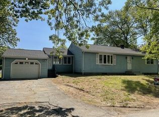 17 Norman Smith St, Chelmsford, MA 01824