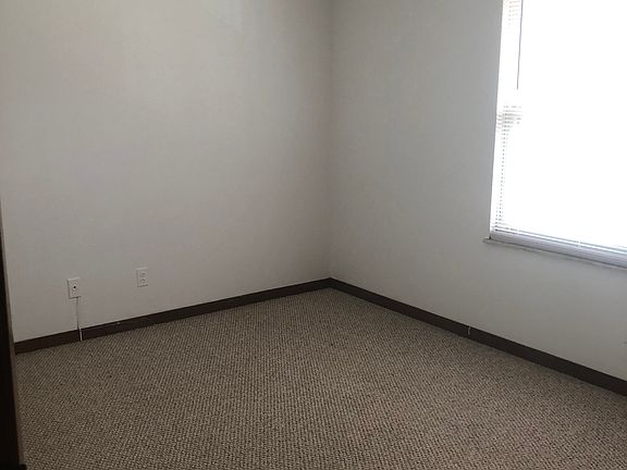 5th image of 4709 Maccorkle Ave SE APT 1E