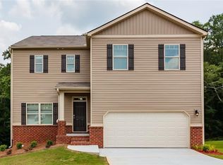 1410 Cragston Dr, Winder, GA 30680
