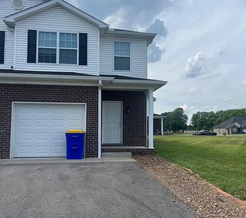 225 Moss View St