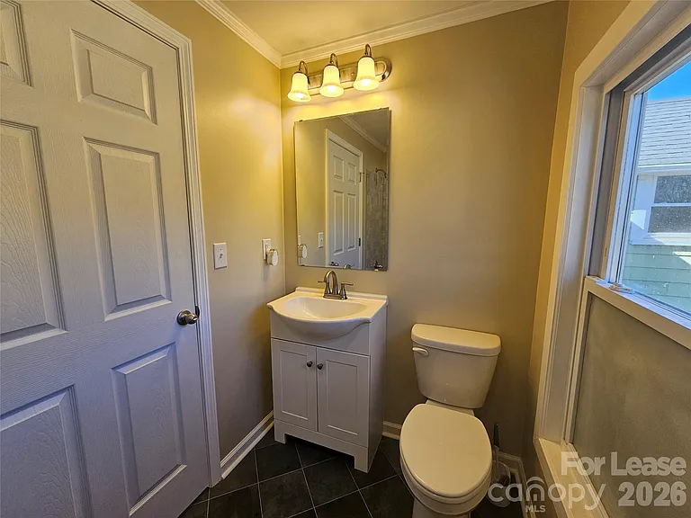 208 W Main St — Photo 12