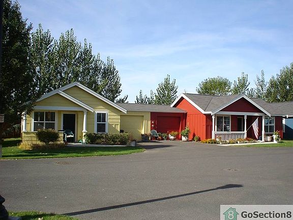 2nd image of 1273 SE Creekside Dr