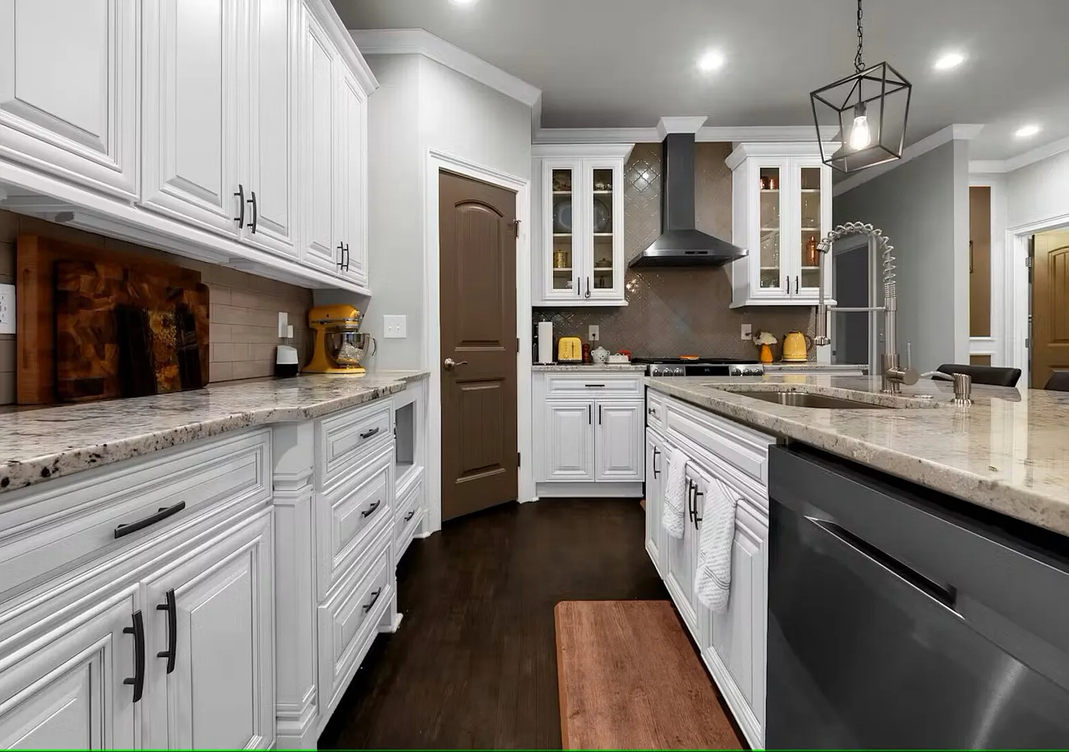 Charming & Cozy Furnished Home Walking Distance to Kirkwood — Photo 4