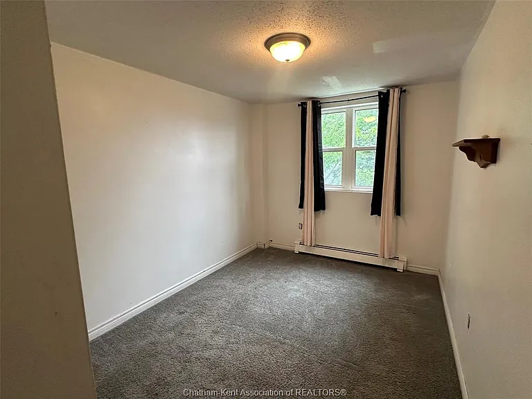 276 Merritt Ave — Photo 13