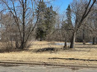 718 SE 4th Ave, Grand Rapids, MN 55744