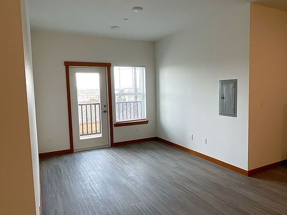 3rd image of 1205 N Garden St #103