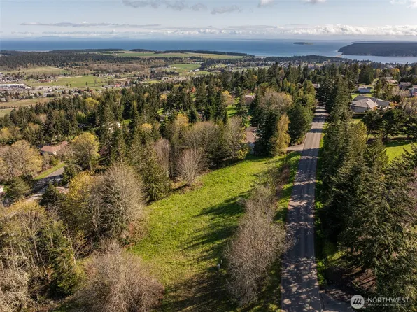 999 Ravens Ridge Road, Sequim, WA 98382