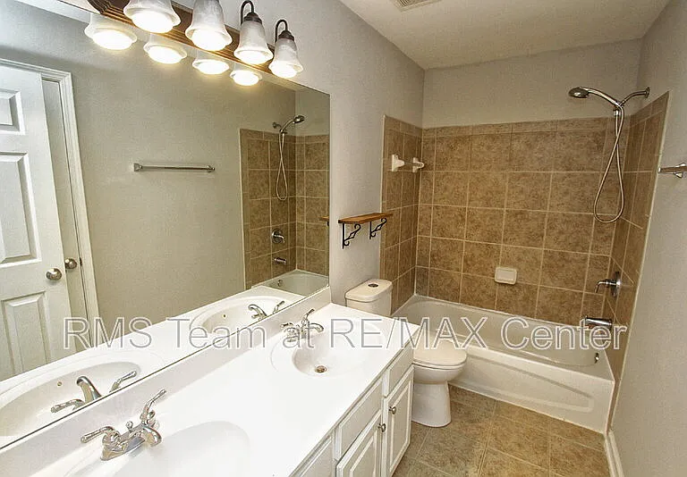 5057 Bethpage Dr — Photo 31