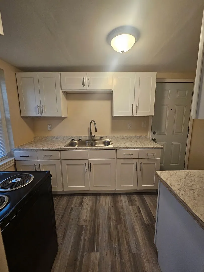 422 E Seminary Ave #33 photo 1