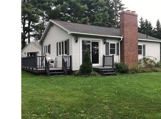 21 Vassalboro Rd, China, ME 04358