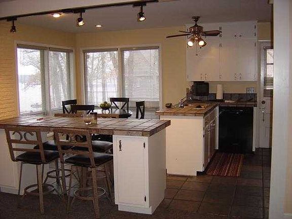 3rd image of 60 Lookout Ln