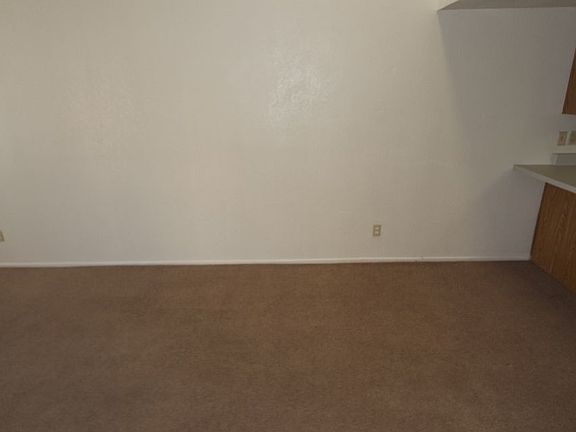 4th image of 819 N College Ave Unit J129
