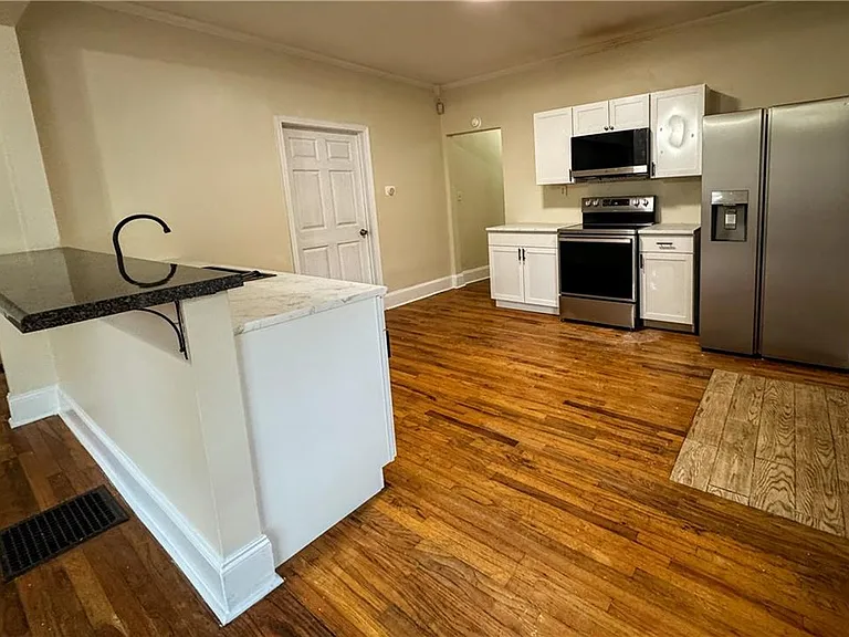 1637 Columbia Dr — Photo 12
