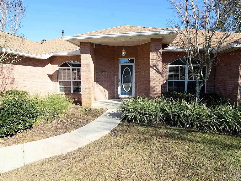 1100 Freeboard Blvd — Photo 3