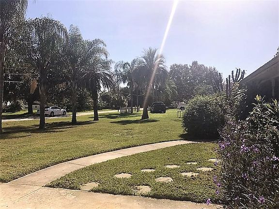 3rd image of 4950 Lake Cecile Dr