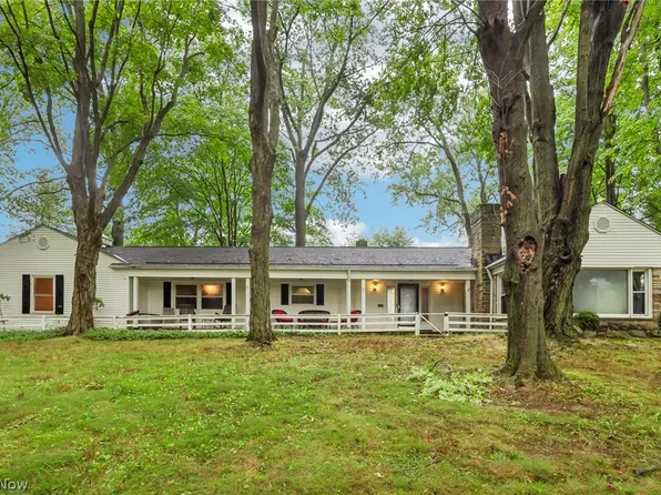 17191 Sagamore Rd, Walton Hills, OH 44146