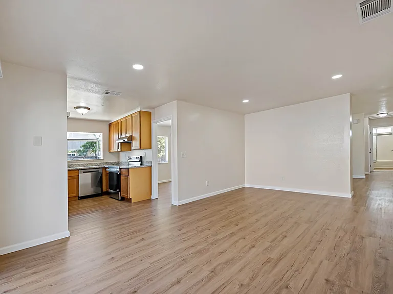 1401 Prospect Way — Photo 11