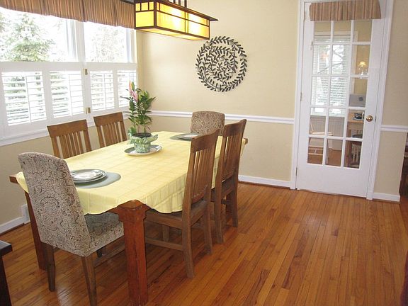 Dining Room Area opens to Sunroom