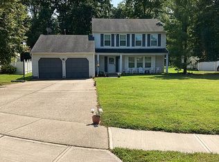 12 Boxwood Ct, Edison, NJ 08820