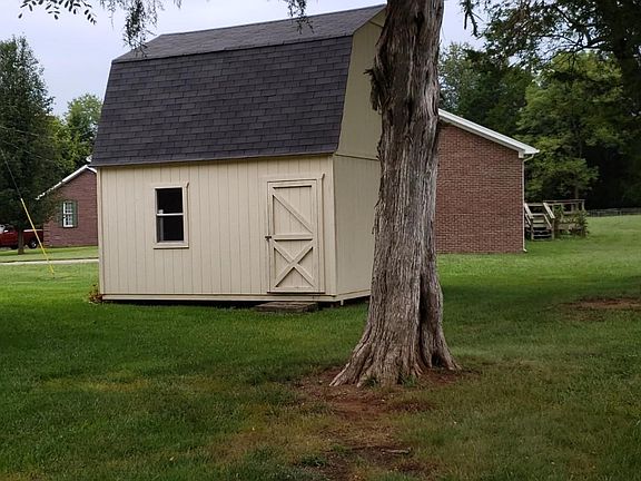 4th image of 261 Sycamore Ln