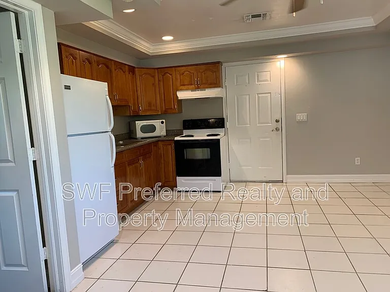222 Fairweather Ln #1 — Photo 6