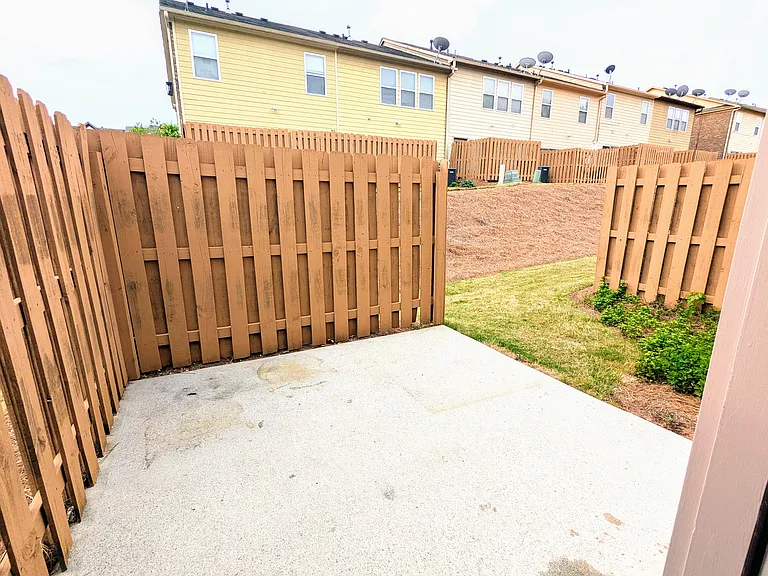 300 Knelston Oak Dr — Photo 20