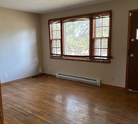 3rd image of 231 Lakeside Park Dr