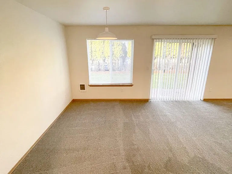 5451-5453 Glenridge Way #5455 — Photo 8