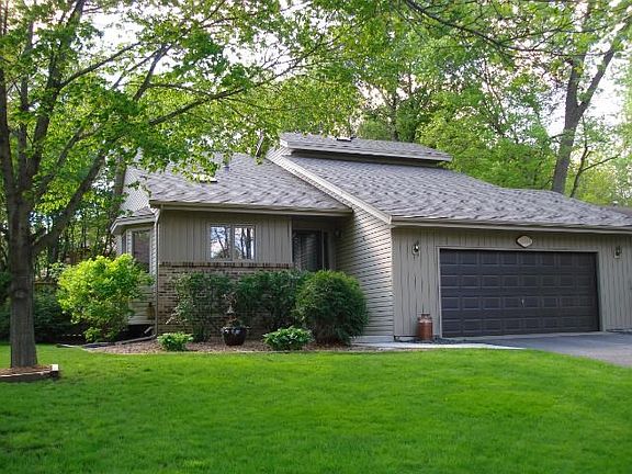 Your Buyer will LOVE this Fabulous 4 Level with Eat in Kitch, Formal Din, Stainless Appl, Deck, Pati