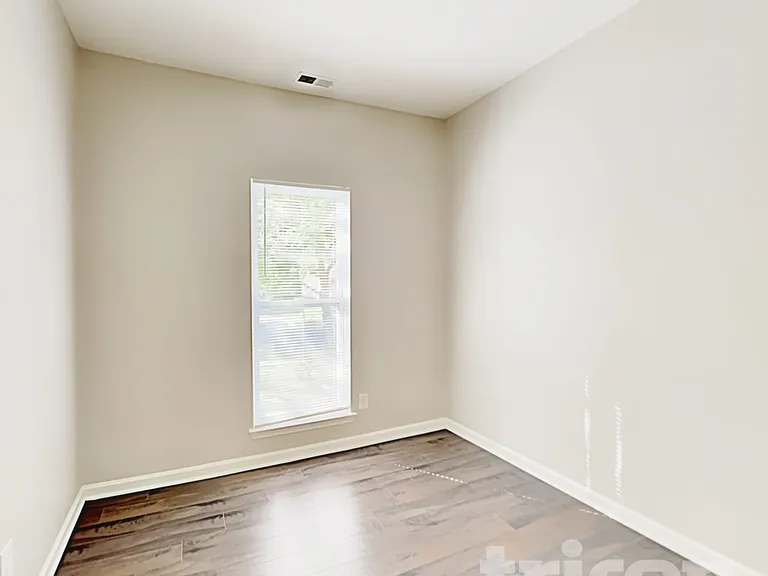 7825 Pence Pond Ln — Photo 11