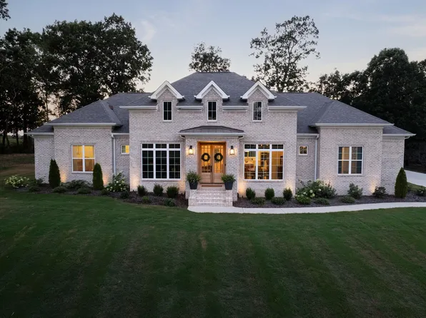 763 Golf Trail Rdg, Muscle Shoals, AL 35661