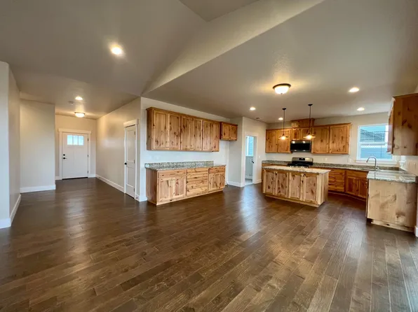 5448 Shalynn Dr, Klamath Falls, OR 97603