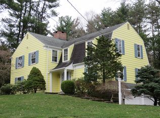 41 Ten Acre Ln, West Hartford, CT 06107