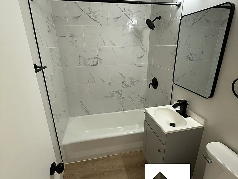 700 S Summit Ave #2 — Photo 4