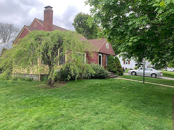 6 Girard Rd