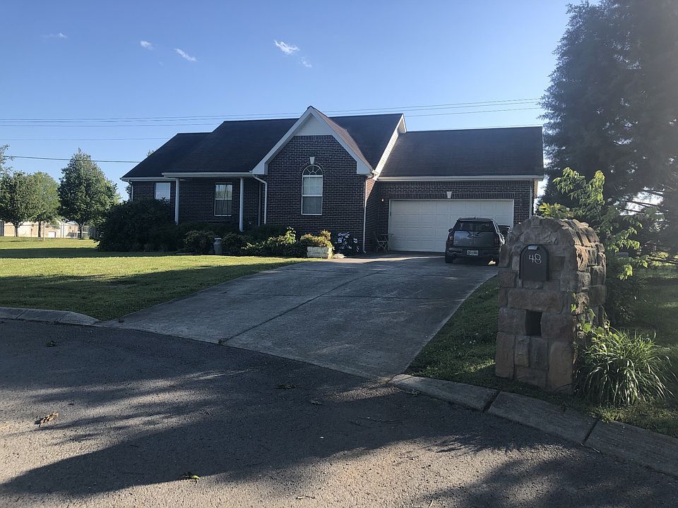 1st image of 48 Fieldstone Ct