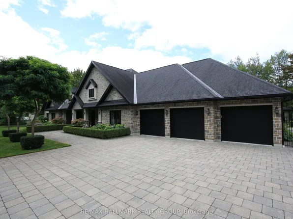 62 Rebecca Cres, Ottawa, ON K1J 6B9