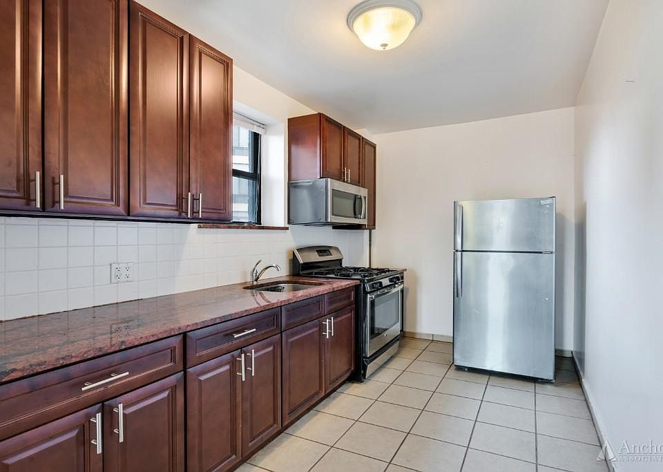 1st image of 1221 30th Ave APT A1