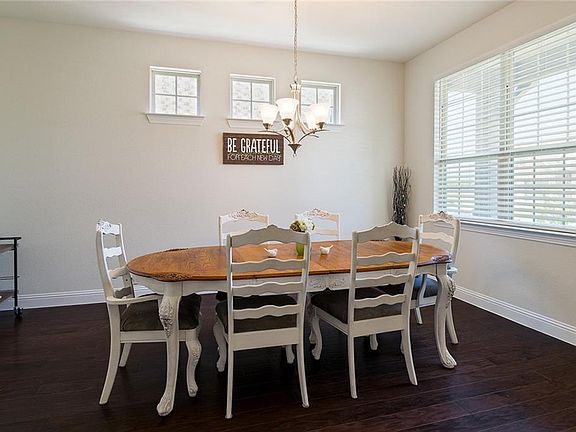3rd image of 5709 Amphora Ave