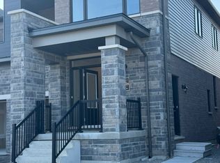 140 Nottingham Rd #1, Barrie, ON L9J0L7