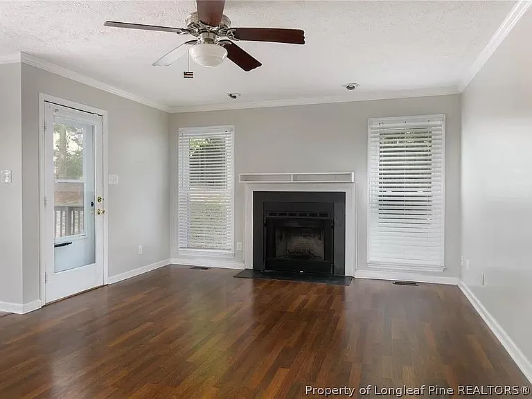 100 Pigeonhouse Ct — Photo 16