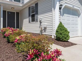 428 Rachel Ln #26F, Avon Lake, OH 44012