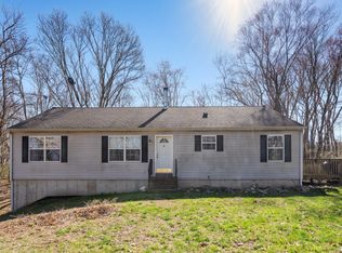 B B And St, Brooklyn, CT 06234