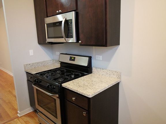 4th image of 2323-25 W Arthur Ave