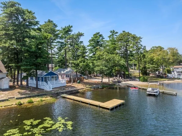 37 Pine Lake Dr, Wareham, MA 02571