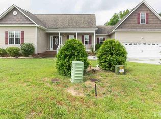 46 Grahamridge Ln, Fuquay Varina, NC 27526