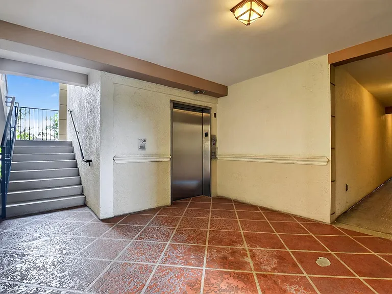 3212 Tuscany Way #3212 — Photo 37