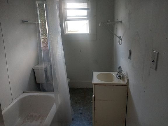 5th image of 185 Dillashaw Dr